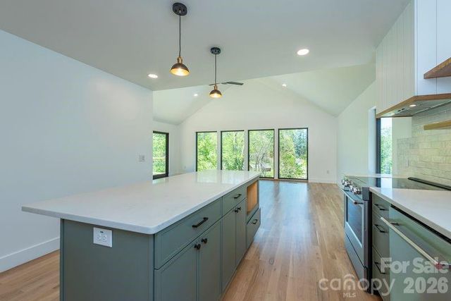 57 Mezzo Cove, Asheville, NC 28804