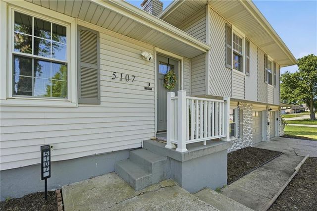 5107 N Highland Avenue, Kansas City, MO 64118