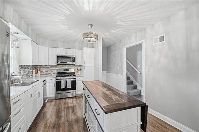 5107 N Highland Avenue, Kansas City, MO 64118