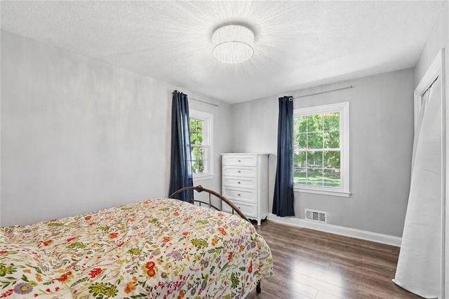 5107 N Highland Avenue, Kansas City, MO 64118