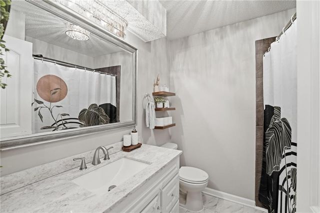 5107 N Highland Avenue, Kansas City, MO 64118