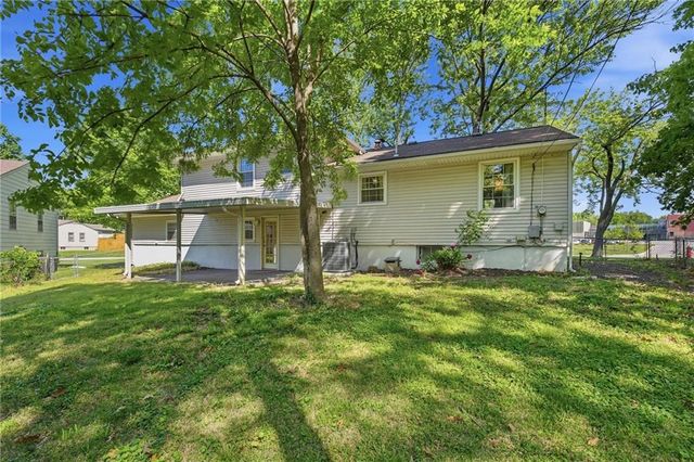 5107 N Highland Avenue, Kansas City, MO 64118