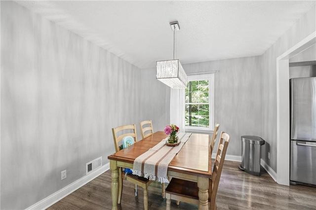 5107 N Highland Avenue, Kansas City, MO 64118