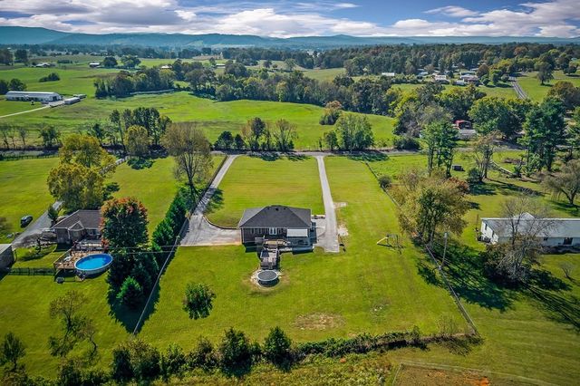 1945 Golden Mountain Rd, Sparta, TN 38583