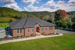 1945 Golden Mountain Rd, Sparta, TN 38583