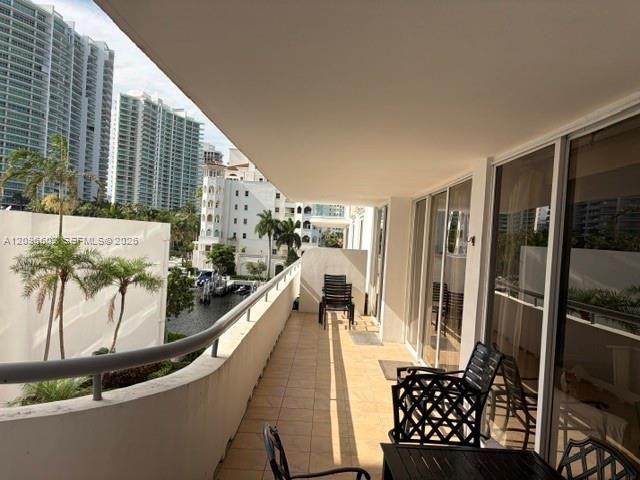 19707 Turnberry Way 4L, Aventura, FL 33180