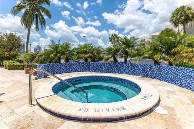 19707 Turnberry Way 4L, Aventura, FL 33180