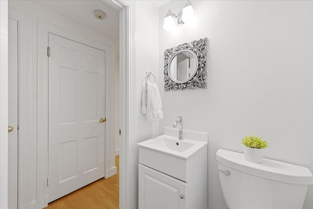 42 Birchtree Dr, Westwood, MA 02090
