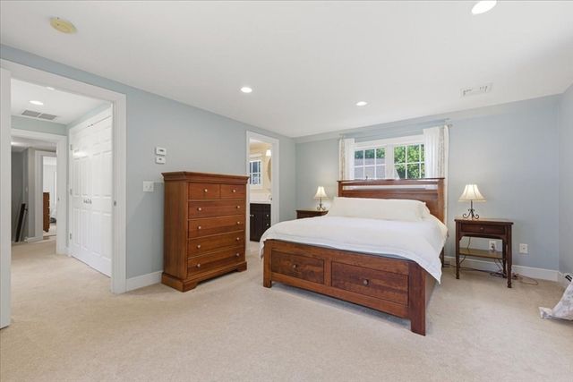 42 Birchtree Dr, Westwood, MA 02090