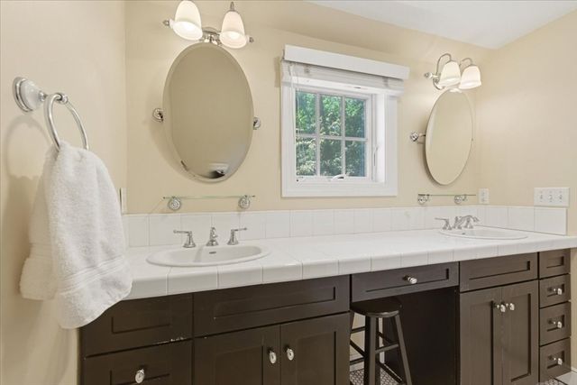 42 Birchtree Dr, Westwood, MA 02090