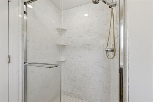 42 Birchtree Dr, Westwood, MA 02090