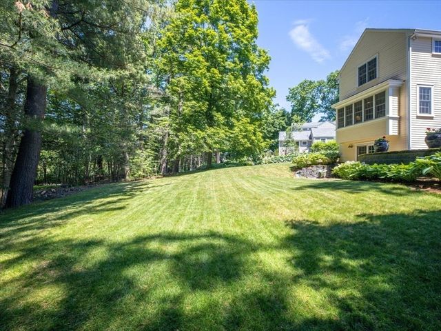 42 Birchtree Dr, Westwood, MA 02090