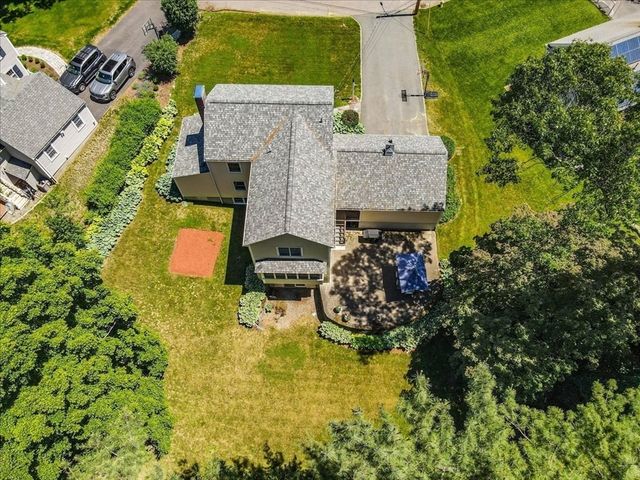 42 Birchtree Dr, Westwood, MA 02090