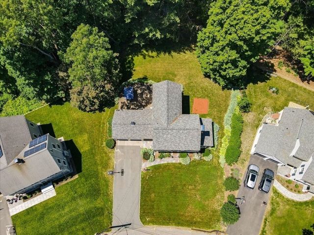 42 Birchtree Dr, Westwood, MA 02090