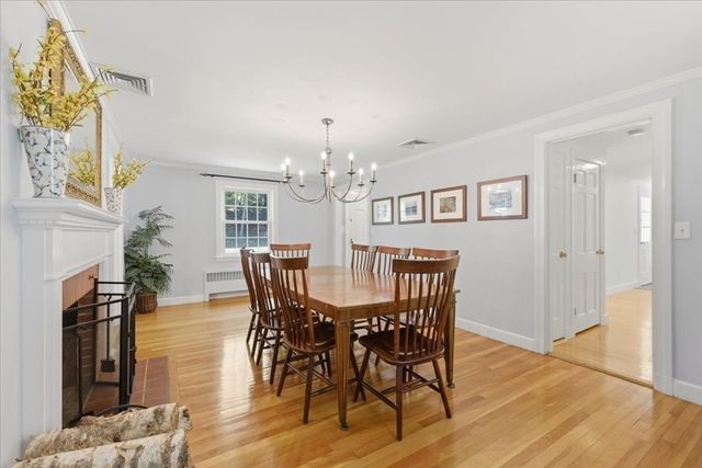 42 Birchtree Dr, Westwood, MA 02090