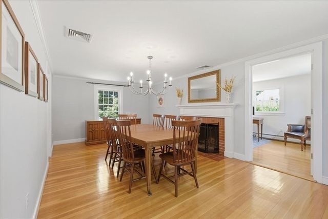42 Birchtree Dr, Westwood, MA 02090