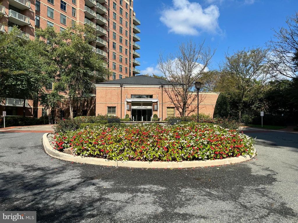 11700 OLD GEORGETOWN RD #1202, North Bethesda, MD 20852
