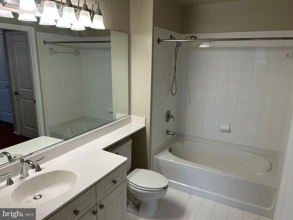 11700 OLD GEORGETOWN RD #1202, North Bethesda, MD 20852