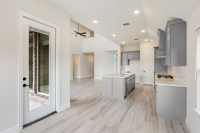 1028 Snowy Owl Drive, Alvarado, TX 76009