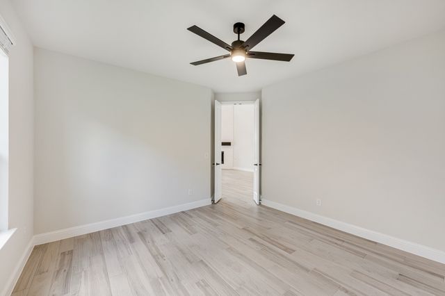 1028 Snowy Owl Drive, Alvarado, TX 76009