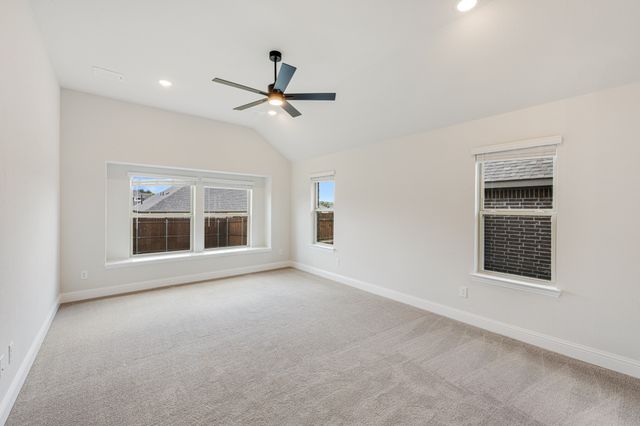 1028 Snowy Owl Drive, Alvarado, TX 76009