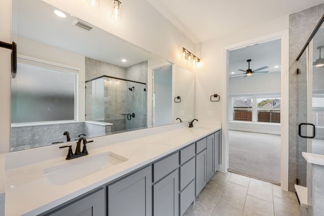 1028 Snowy Owl Drive, Alvarado, TX 76009