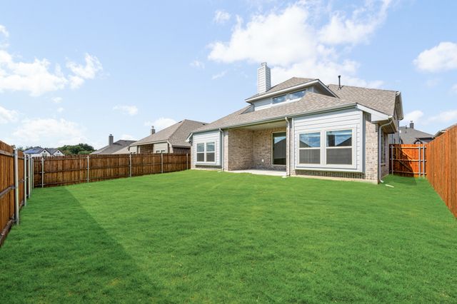 1028 Snowy Owl Drive, Alvarado, TX 76009