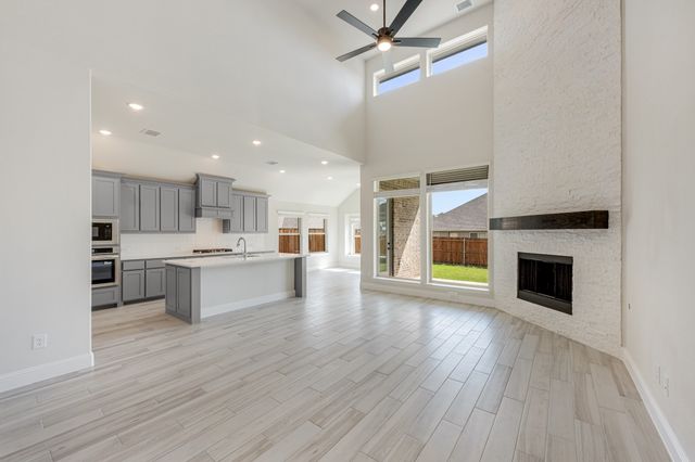 1028 Snowy Owl Drive, Alvarado, TX 76009