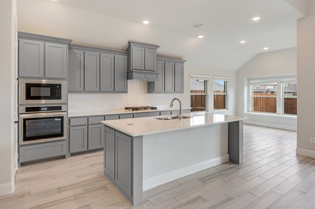 1028 Snowy Owl Drive, Alvarado, TX 76009