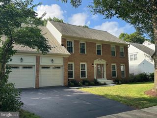 13907 VALLEY COUNTRY DR, Chantilly, VA 20151
