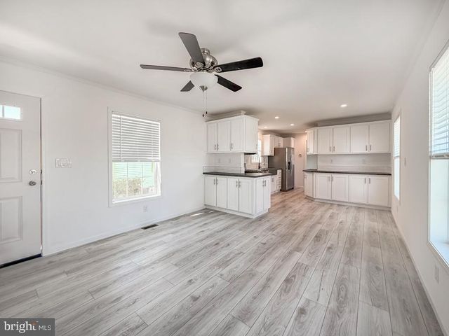 209 JOHNSON DR, Fairless Hills, PA 19030