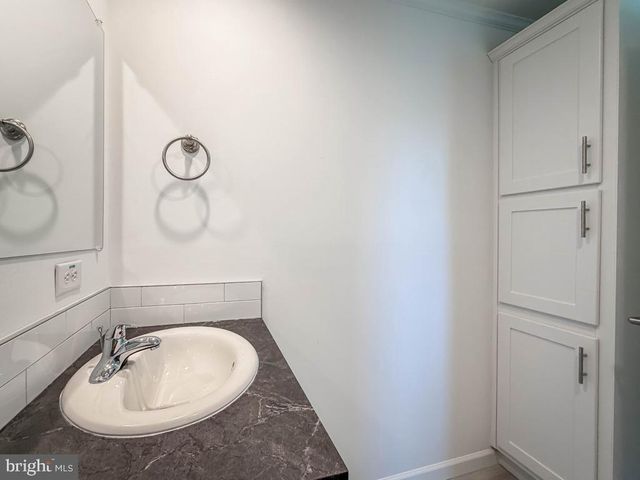 209 JOHNSON DR, Fairless Hills, PA 19030