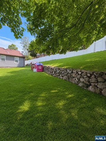 75 Lake Trail, Wayne, NJ 07470