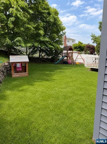 75 Lake Trail, Wayne, NJ 07470