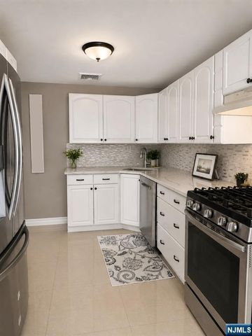75 Lake Trail, Wayne, NJ 07470