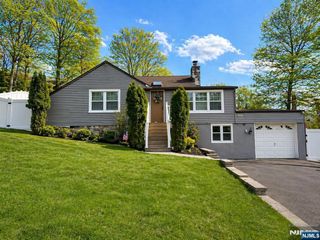 75 Lake Trail, Wayne, NJ 07470