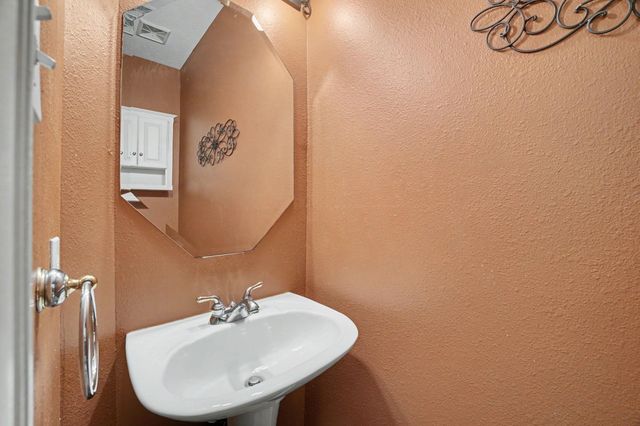 17303 Village Breeze Drive, Tomball, TX 77377