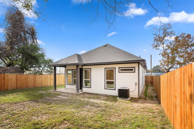 802.5 N Needmore Street, Athens, TX 75751