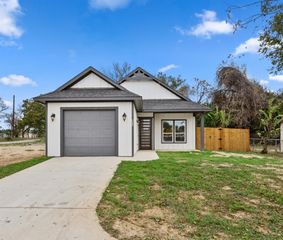 802.5 N Needmore Street, Athens, TX 75751