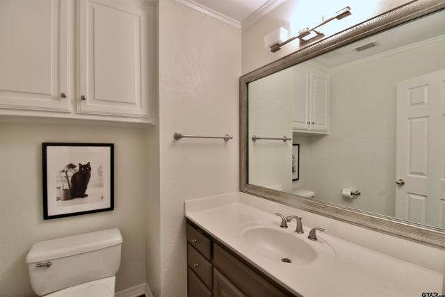 1406 Kingspark Dr, Tyler, TX 75703