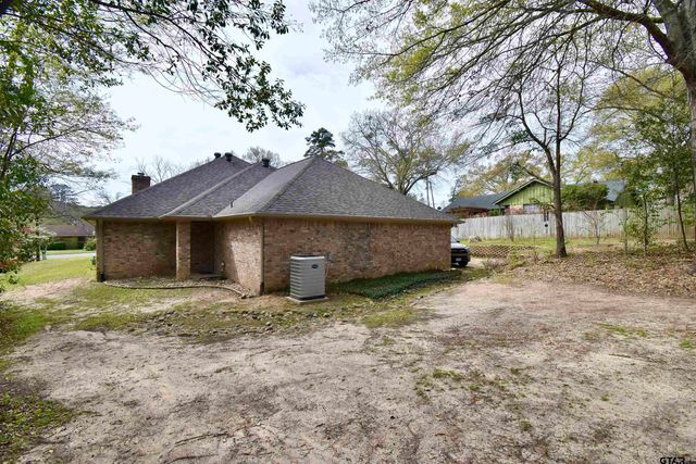 1406 Kingspark Dr, Tyler, TX 75703