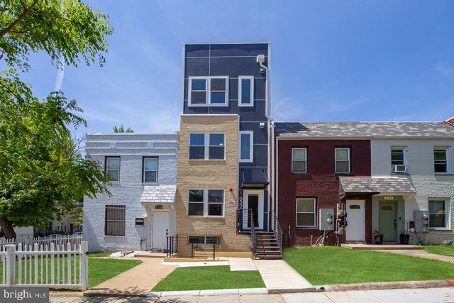 832 19TH ST NE #A, Washington, DC 20002