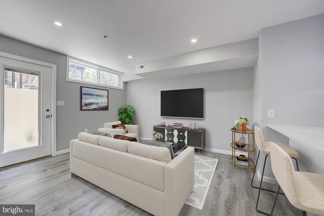 832 19TH ST NE #A, Washington, DC 20002