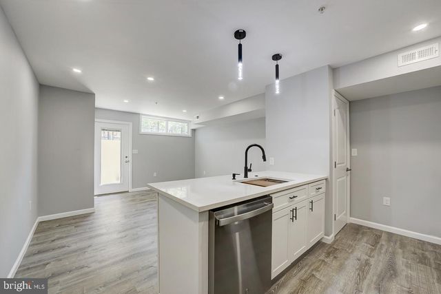 832 19TH ST NE #A, Washington, DC 20002