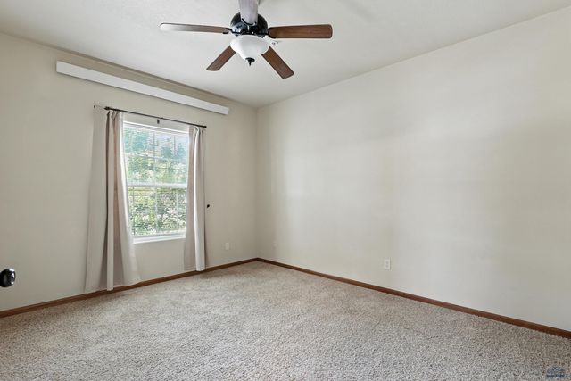 756 EARLEEN ST, Rapid City, SD 57701