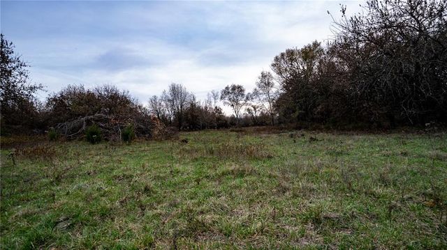 35900 Plum Creek Road, Osawatomie, KS 66064