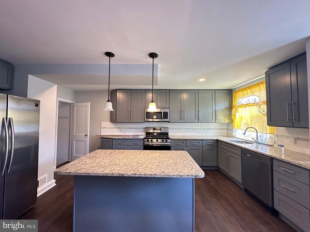 7273 BRADFORD ST, Philadelphia, PA 19149