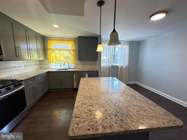 7273 BRADFORD ST, Philadelphia, PA 19149