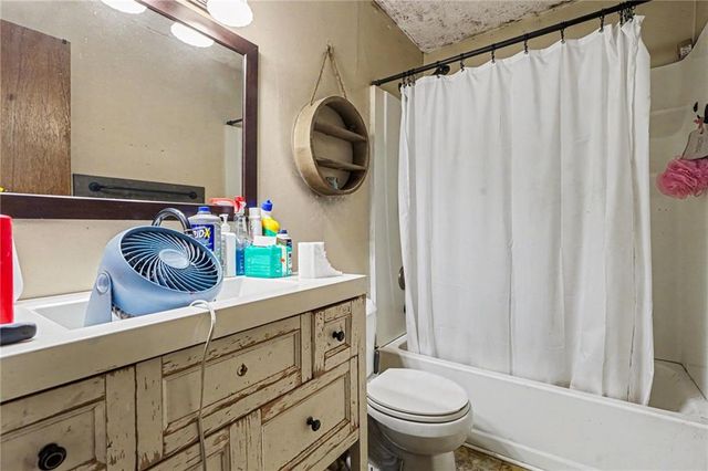 464 Azalea Drive, Stockbridge, GA 30281