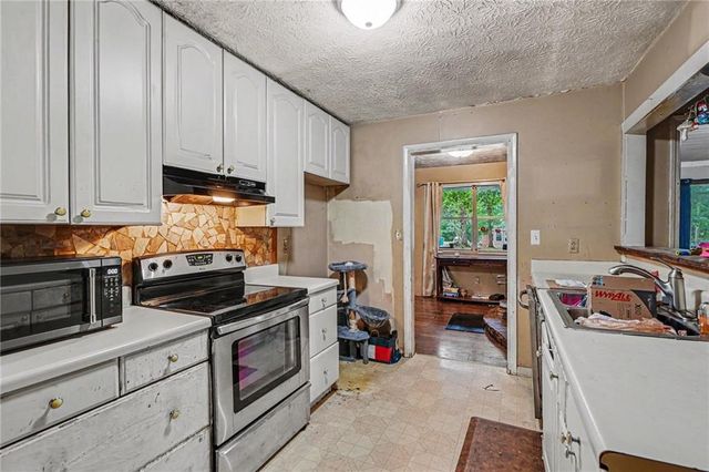 464 Azalea Drive, Stockbridge, GA 30281